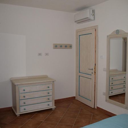 Residence Leonardo Da Vinci Orosei Buitenkant foto